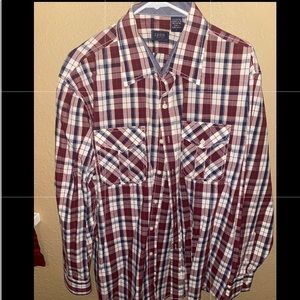 Men’s long sleeve button up